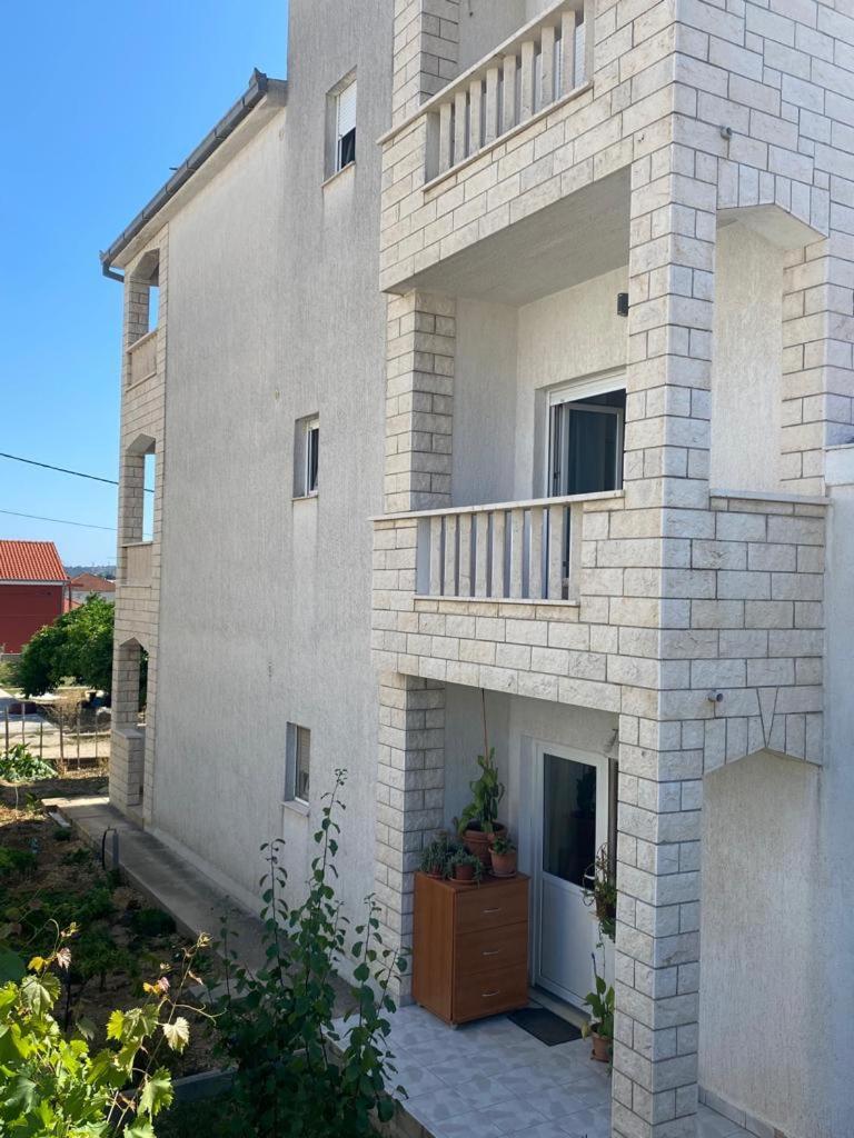 Apartmani Josipa Trogir Bagian luar foto